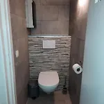 Lichtrijk En Comfortabel Hoekappartement Met Gratis Parking En Zeer Gelegen - Comme Chez Soi