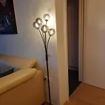 Lichtrijk En Comfortabel Hoekappartement Met Gratis Parking En Zeer Gelegen - Comme Chez Soi *