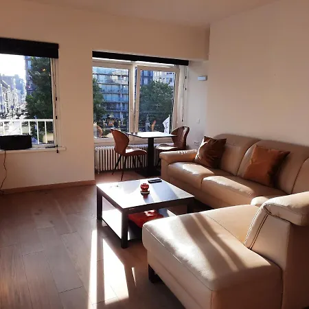 Διαμέρισμα Lichtrijk En Comfortabel Hoekappartement Met Gratis Parking En Zeer Gelegen - Comme Chez Soi
