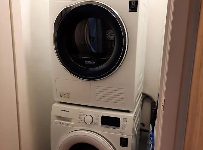 Lichtrijk En Comfortabel Hoekappartement Met Gratis Parking En Zeer Gelegen - Comme Chez Soi *